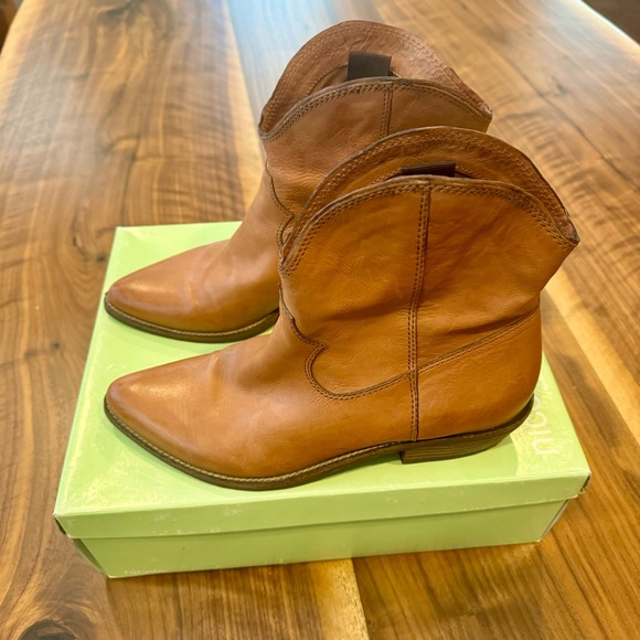 Nicole Western Style Ankle Bootie, Women’s Size 8. - Picture 3 of 9